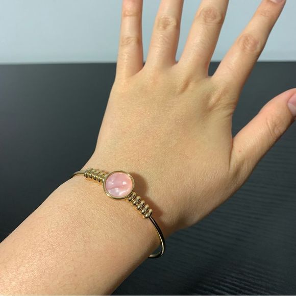 NEW Nordstrom Gold Plated Coral Center Gem Open Ended Bangle - Picture 6 of 9